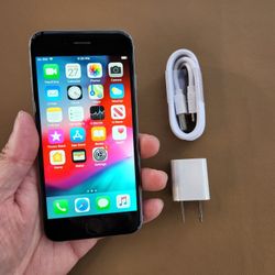 iPhone 6 - UNLOCKED - Like New  
