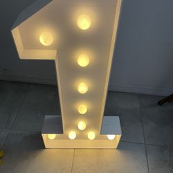 Marquee 1 Light Up 