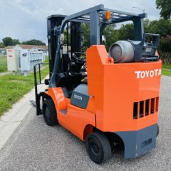 7000 Lb Toyota Forklift 
