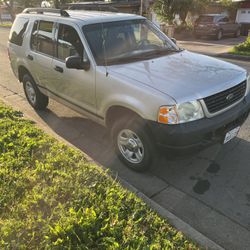 2005 Ford Explorer