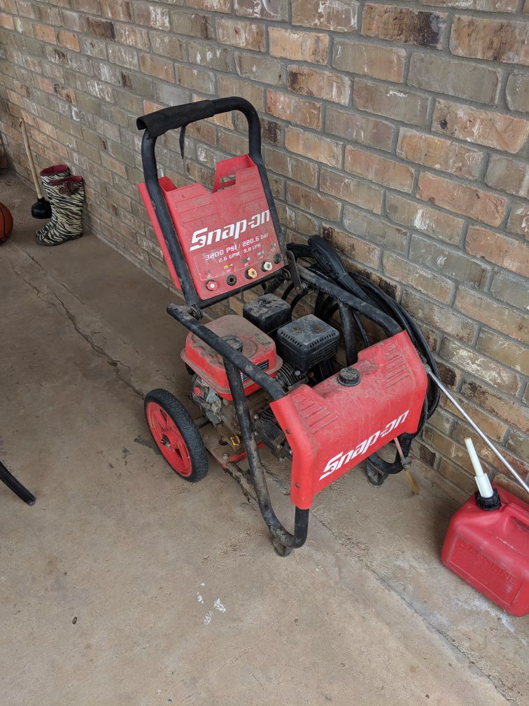 Snap-on pressure washer
