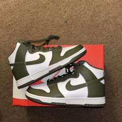 Nike Dunk Low Cargo Khaki Olive Size 6.5Y 8 Women