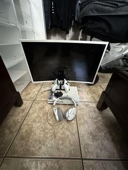 Xbox One And Monitor