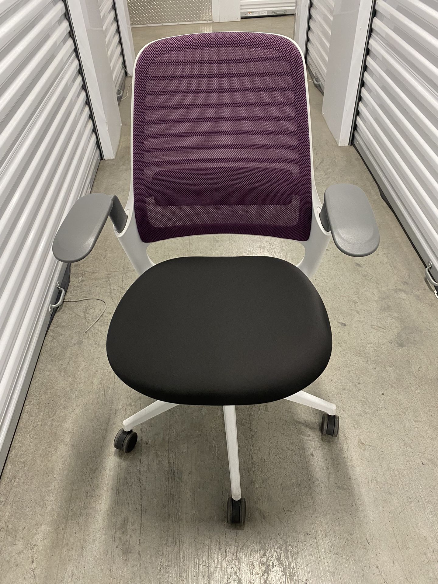 Steelcase Series Fully Loaded Model Office Chair（Brand new