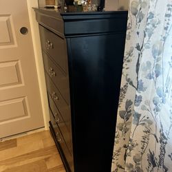 King Size Bed, 5 Drawer Chest, 1 Nightstand 