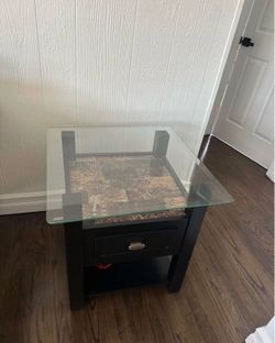 Glass corner table