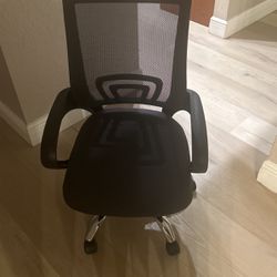 grey office chair helps posture 