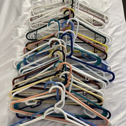23 Plastic Hangers 