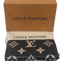 Louis Vuitton -Zippy Wallet 