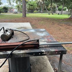Hydraulic Cylinder And Pump 24 Inch Throw $150.00
