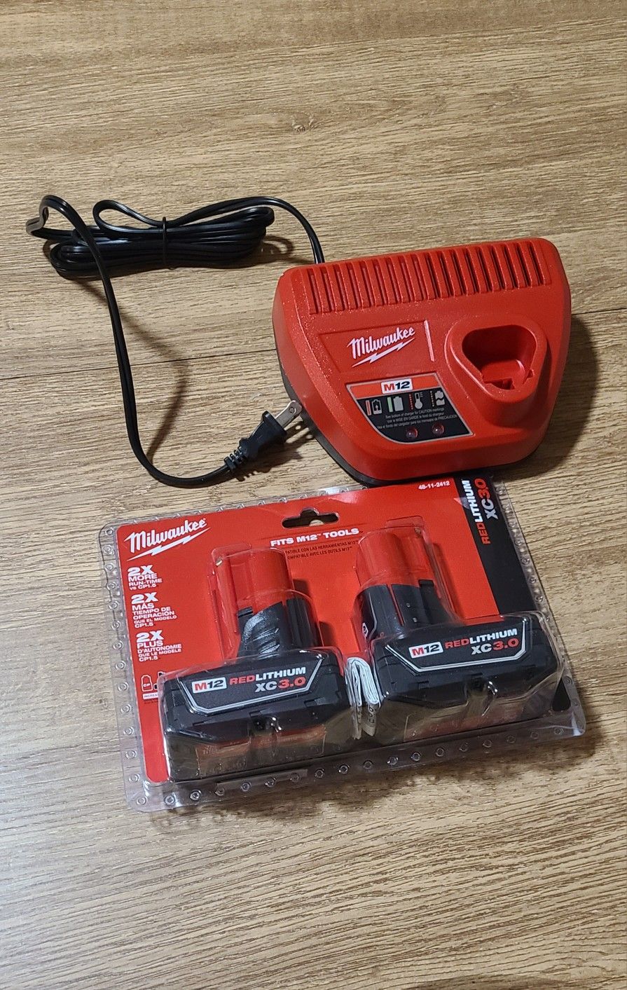 Milwaukee M12 XC 3.0 2 Pack Battery Kit With M12 Charger