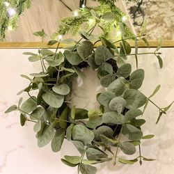 ✨ 🌿  Eucalyptus Wreaths – Like New! 🌿 ✨