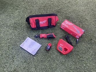 Milwaukee M12 Ratchet 3/8” Model 2457-20 With 1.5 Battery And Charger+bag Complete Kit