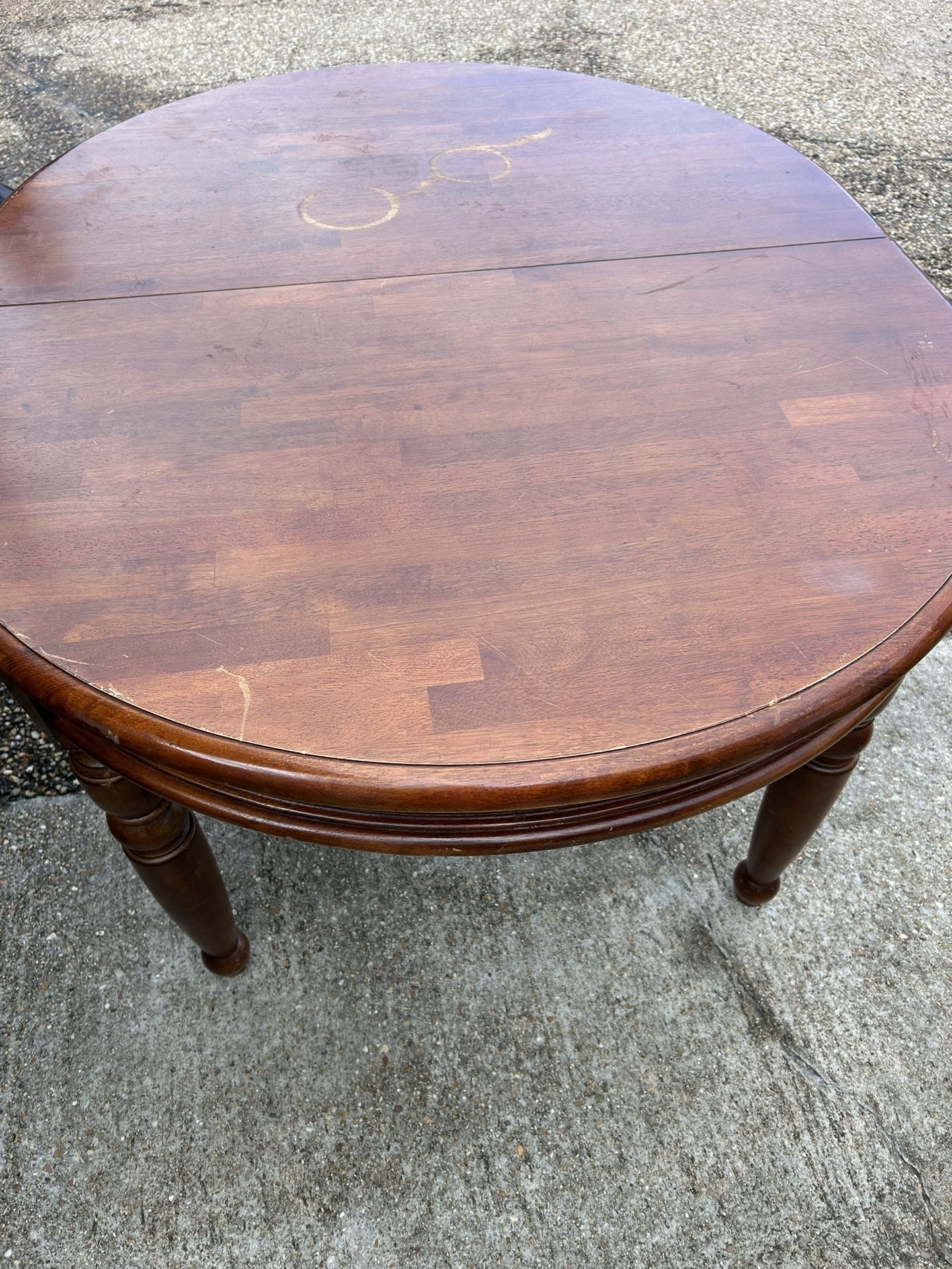 Dining Table. (6) Chairs