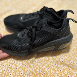 Women’s Nikes Size 6.5