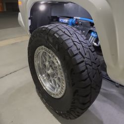 Tires 285/70/17 Hercules