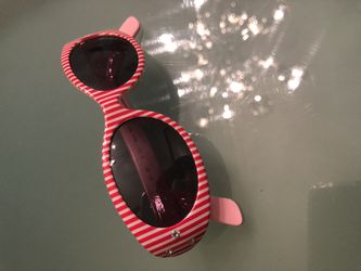 Girls Hello Kitty sunglasses