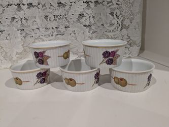 Set of 5 Royal Worcester Evesham Porcelain Souffle Dish with Fruit Patterns Made in England


