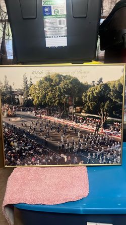 fotográfica enmarcada del 105.º Desfile del Torneo de las Rosas 24x20