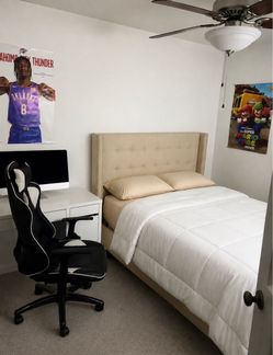 Full size bed w/mattress and boxspring