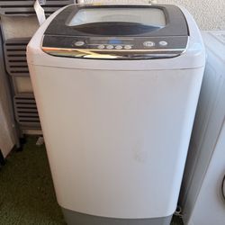 Apartment size washer & dryer