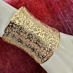 Kendra Scott  Gold Plated  Ainsley  Wide Cuff Bracelet
