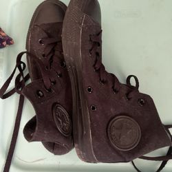 Converse Kids Size 5 Woman’s 7