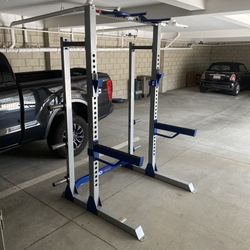 Fitness Gear Pro Half Rack HR600 Squat Bench for Sale in San Diego
