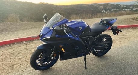 YZF-R7 2023
