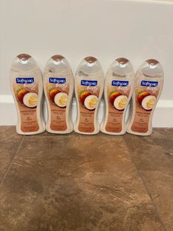 Softsoap Body Coconut Butter Scrub Exfoliating Body Wash - 5 Pack