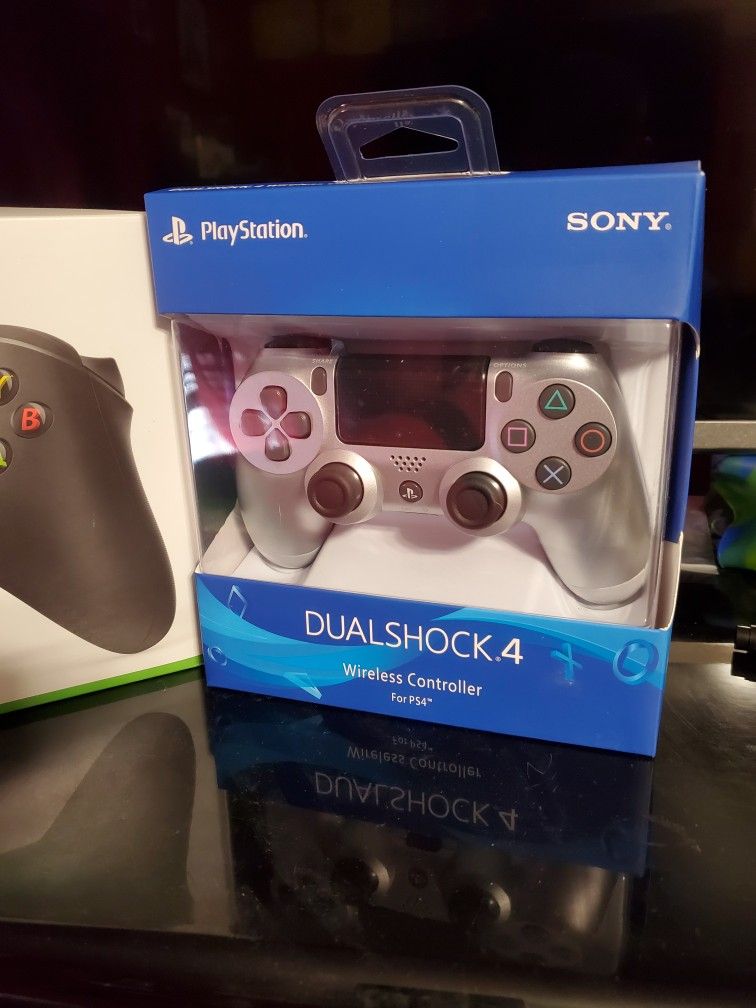 NEW PS4 Controller Silver