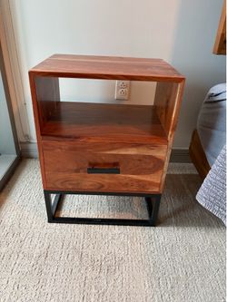 Solid-wood nightstand