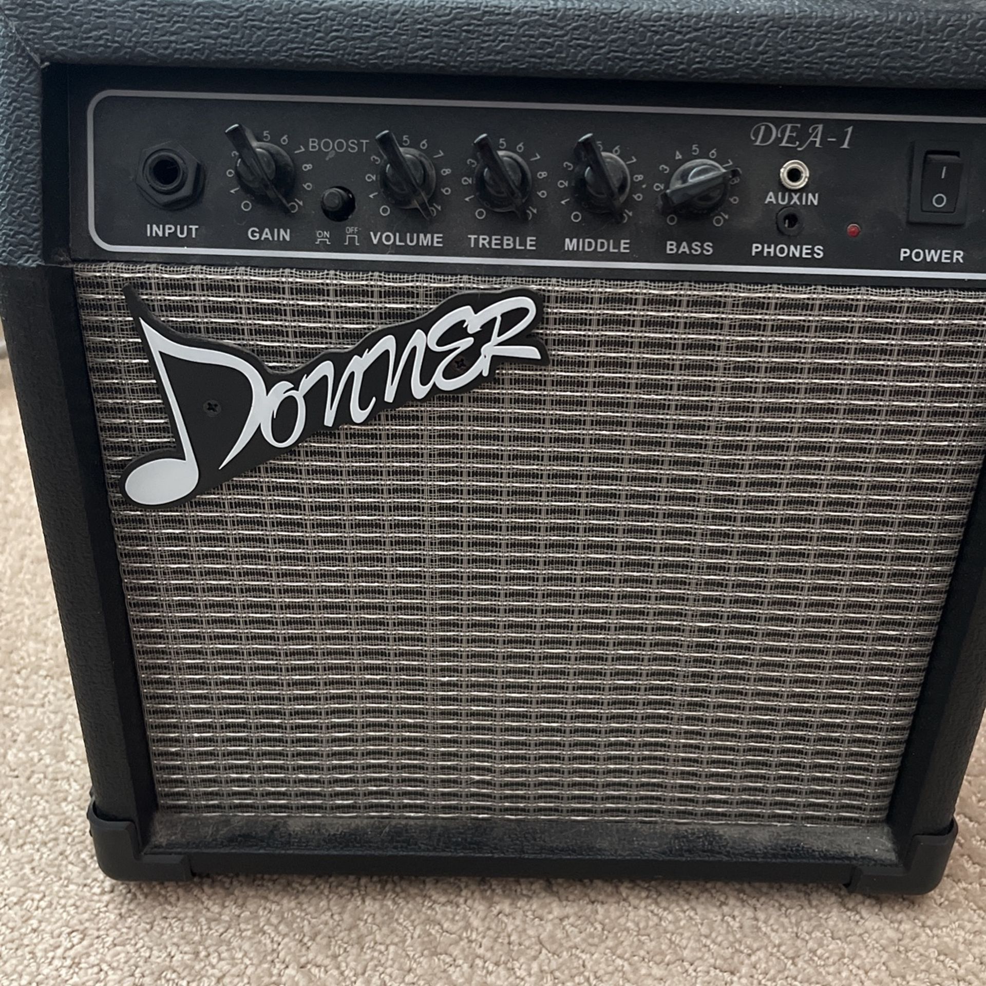 Donner Amplifier DEA-1