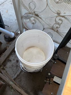 White Buckets $5 EACH!!!!!