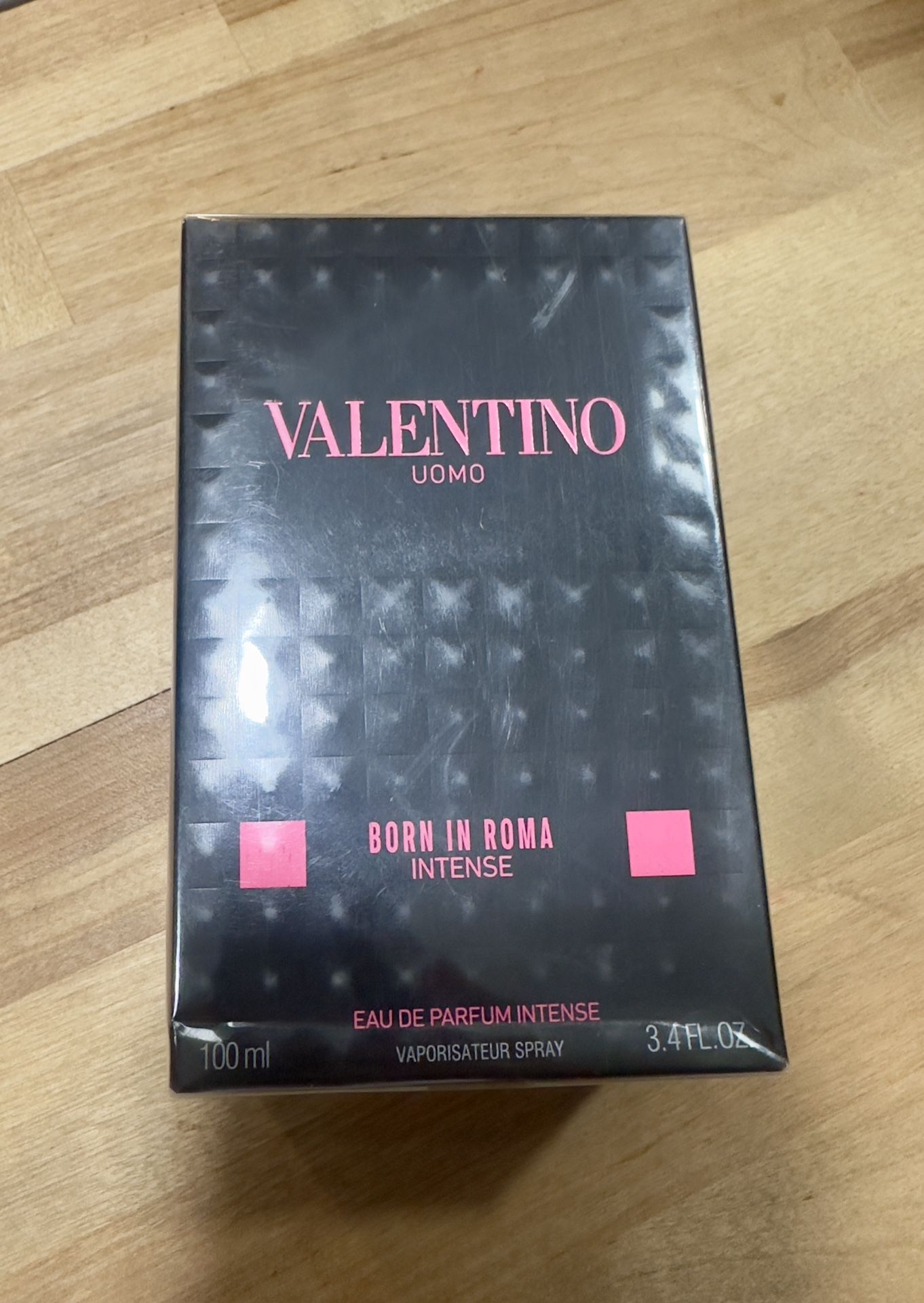 Valentino Born In Roma Intense cologne