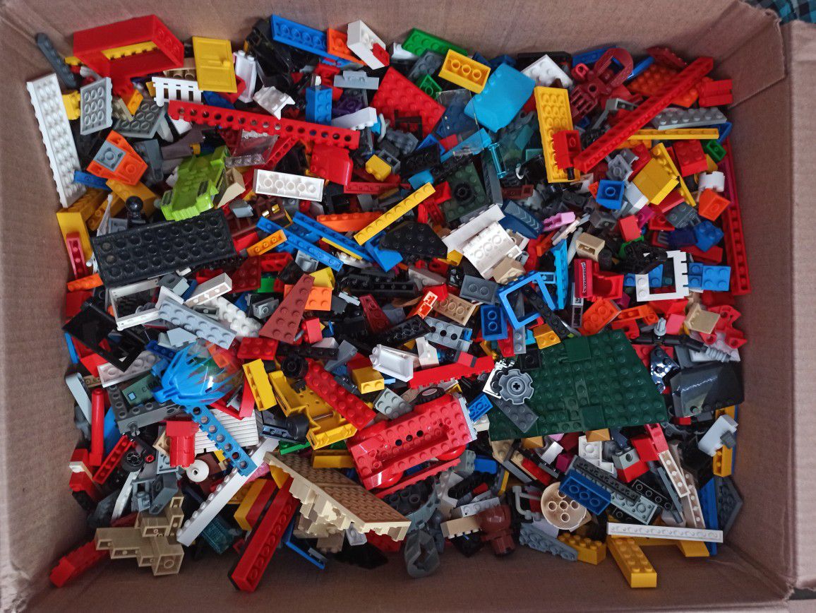 20 Pounds Of Lego Bulk Lot