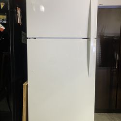 Kenmore refrigerator with ice maker