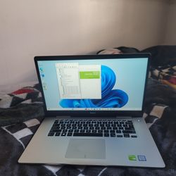 Dell Laptop: Core i7. Windows 11 V-24H2, Wi-Fi, Bluetooth. MS-office. M.2 Drive, WebCam.