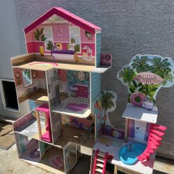 Playhouse KidKfraft Play Mansion (Used)(Pickup Only)