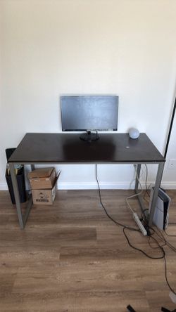 FREE DESK