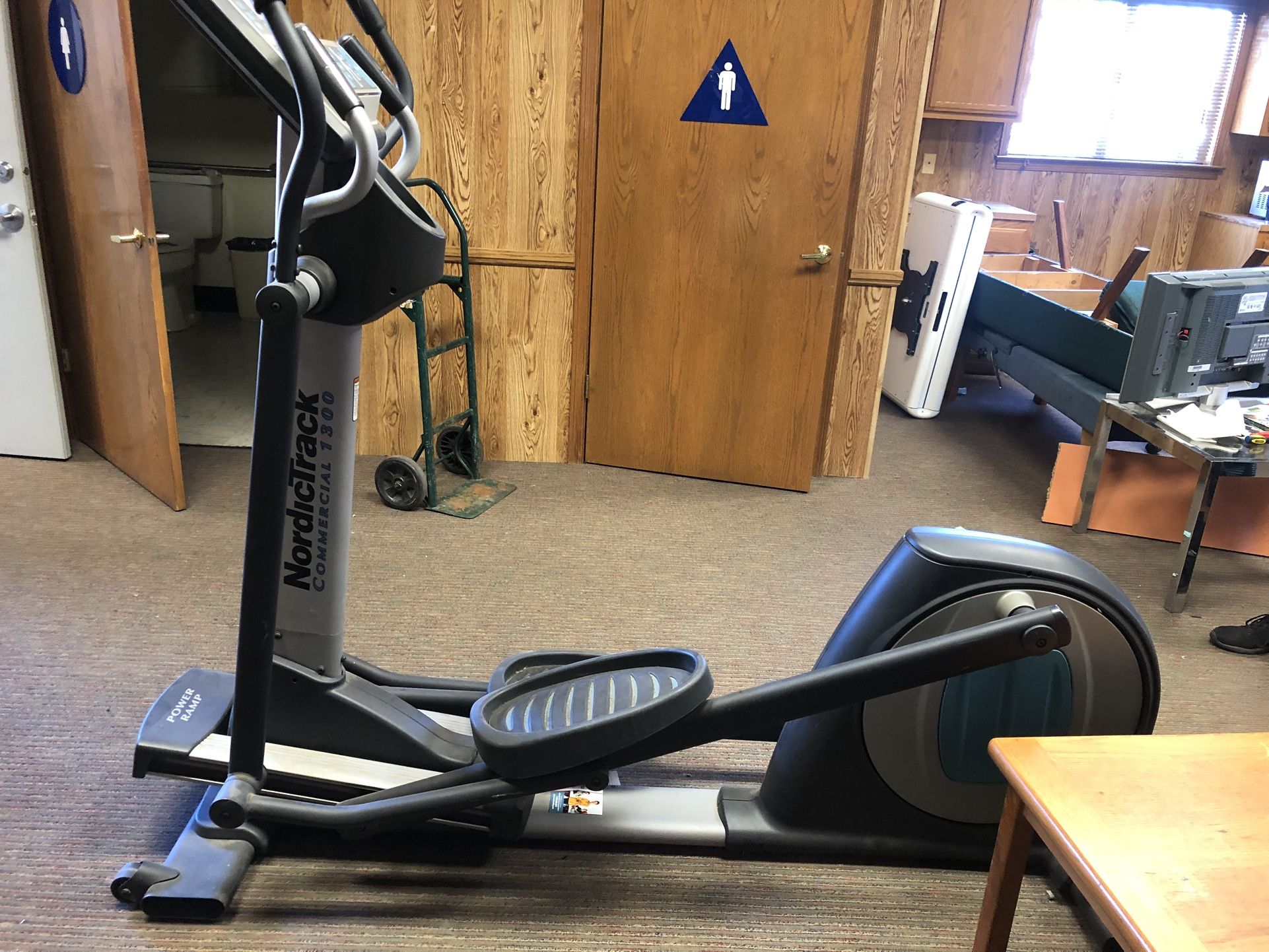 Nordic Track Commercial 1300 W/Power Ramp