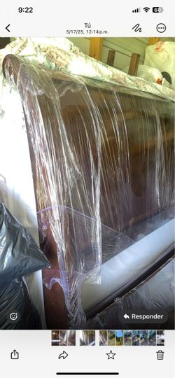 Base de madera color café size queen