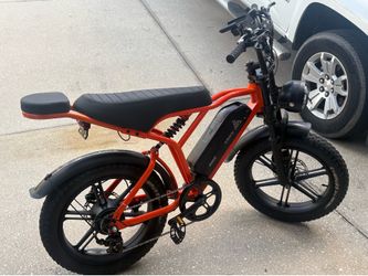 Electric Bike – Fat Tire, Moped-Style | Clean & Powerful Ride