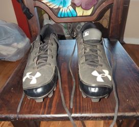 Under Armour Leadoff Low Baseball Rubber Cleats Men used Size 13