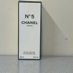 Chanel shower gel