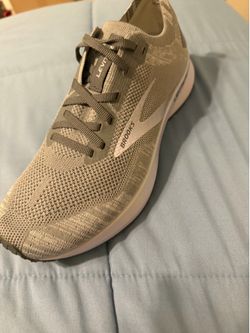 Brooks Levitate 4 women’s 8.5