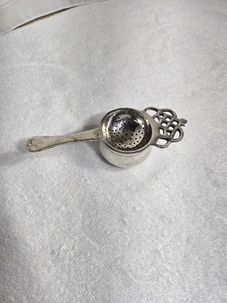 Silver-Tone Tea Strainer with Drip Bowl
