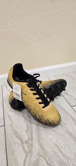 Geers By Dream Seek Gold Black Soccer Cleats BRAND NEW Men Sizes 9.5