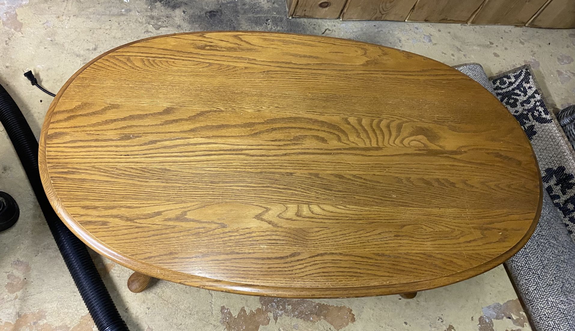 Coffee Table - BROYHILL FURNITURE Solid Oak Country French 46" Oval Accent