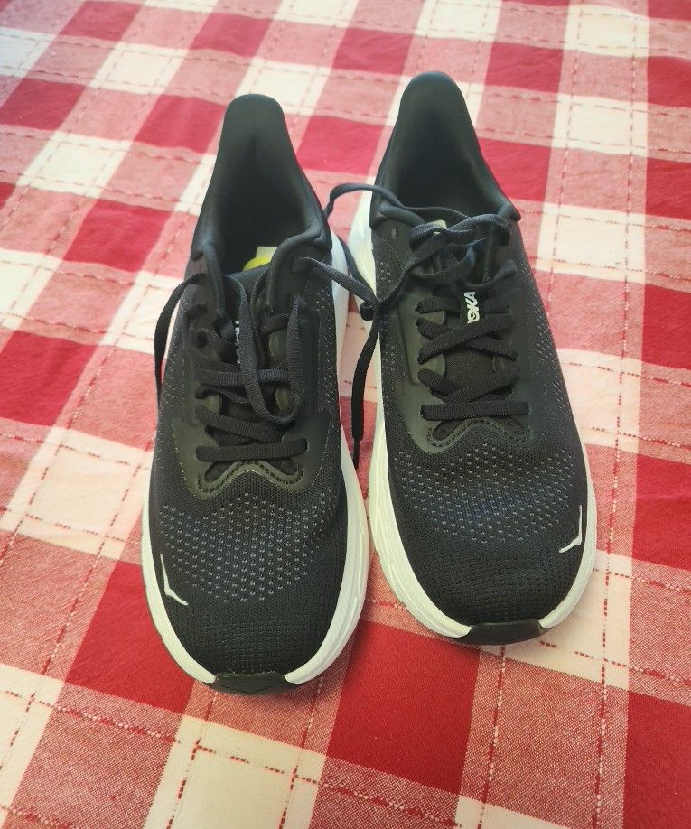 HOKA Shoes – Size 9 (Black/White)